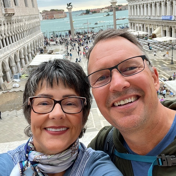 Hi all! Iβm Laurie and happy you stopped by π - Picture 2 of 3